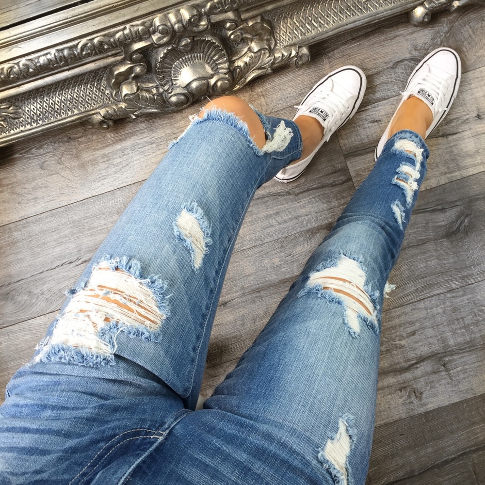 🆕BEACHIN Blue Destroyed Jeans - Picture 4 of 7